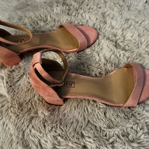 NEW IDIFU women’s size 8 Pink Suede Ankle Strap Chunky Block Heels low Pump